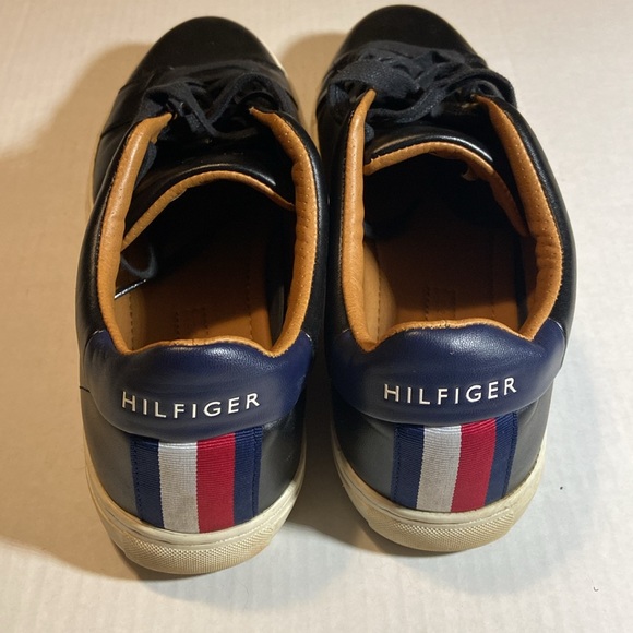 Authentic Tommy Hilfiger Maxin Leather Sneakers - Picture 3 of 7